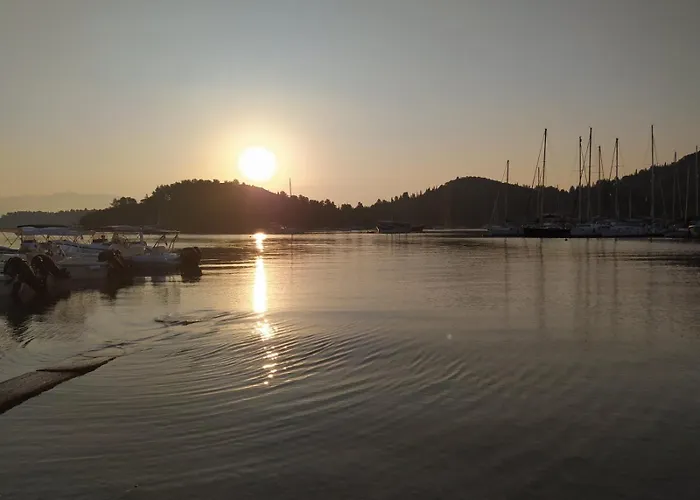 A1- Mikro Karavi Nydri (Lefkada)